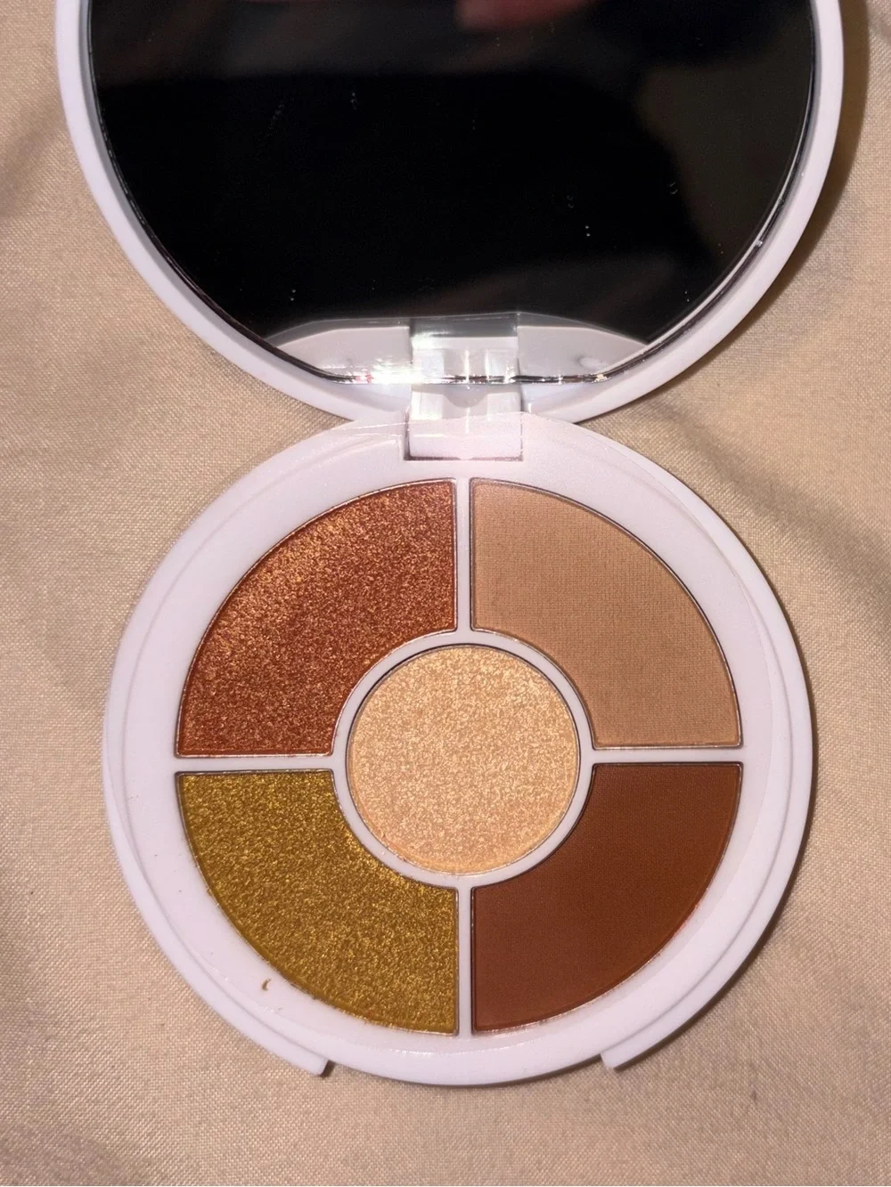 I Heart Revolution Donuts Maple Glazed Eyeshadow Palette NEW